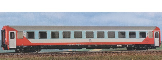 Passenger car 2nd class in "Papuga" livery<br /><a href='images/pictures/ACME/52712_900.jpg' target='_blank'>Full size image</a>